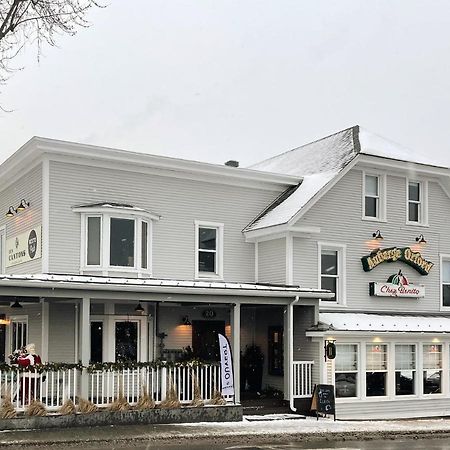 Auberge Des Cantons Magog Екстер'єр фото