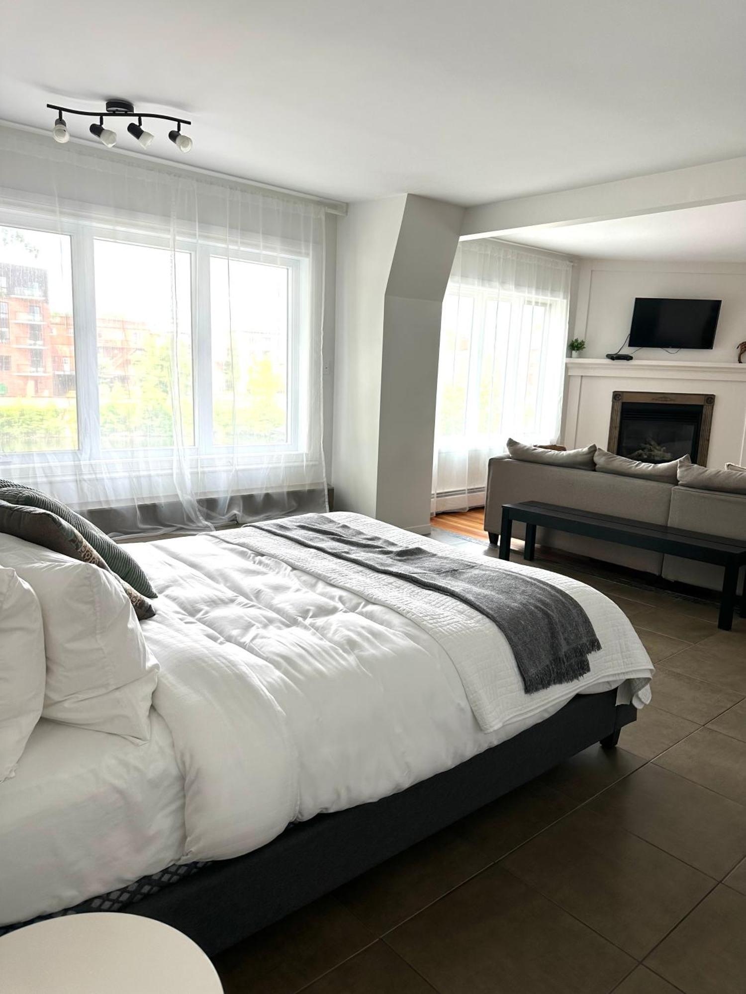 Auberge Des Cantons Magog Екстер'єр фото